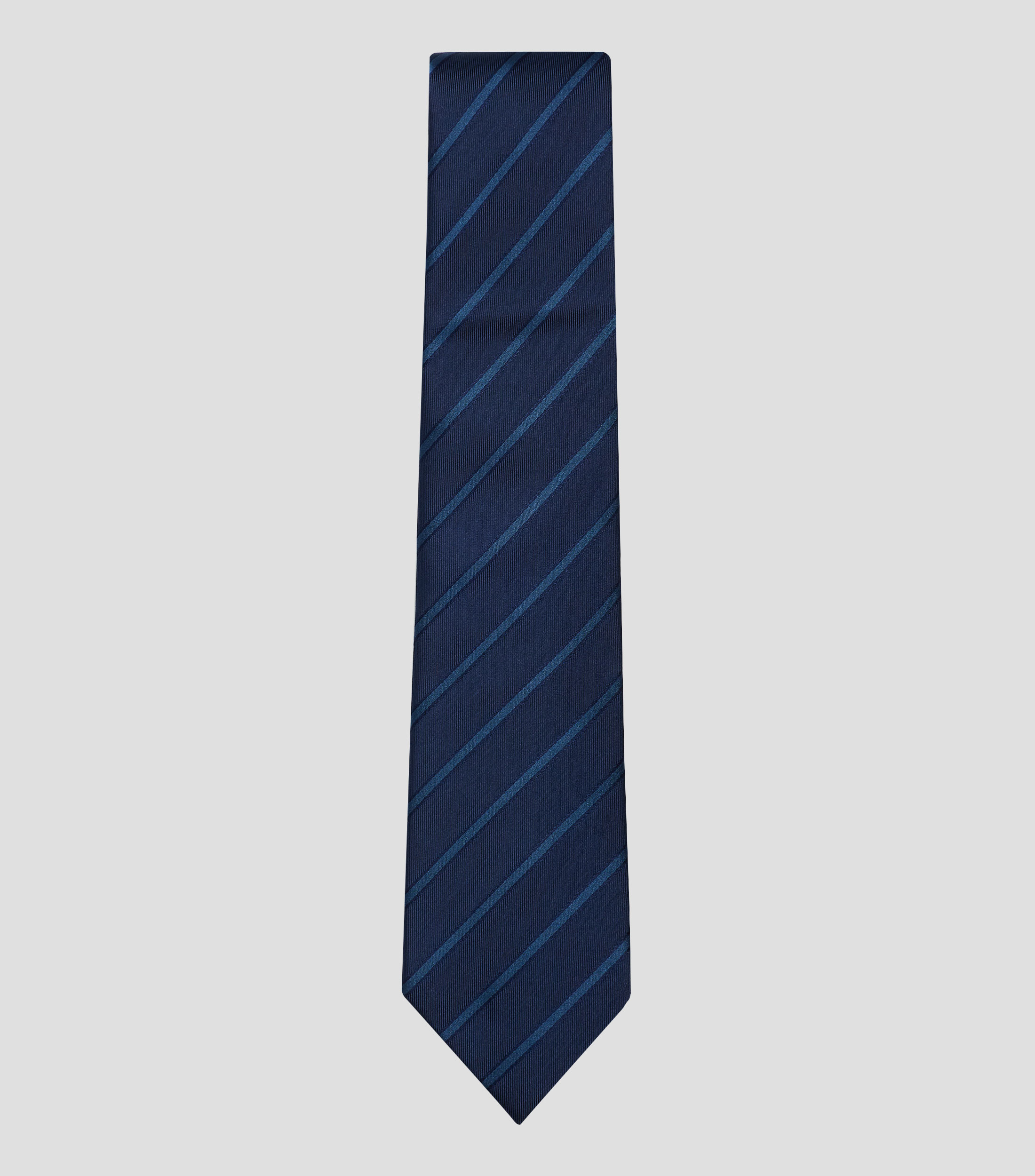 Corbata ancha a rayas